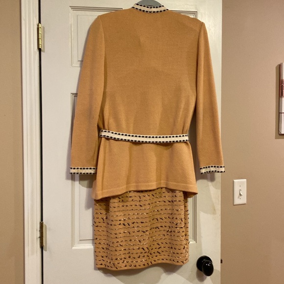 St. John Collection Sweater Skirt Belt 4 - Picture 5 of 7